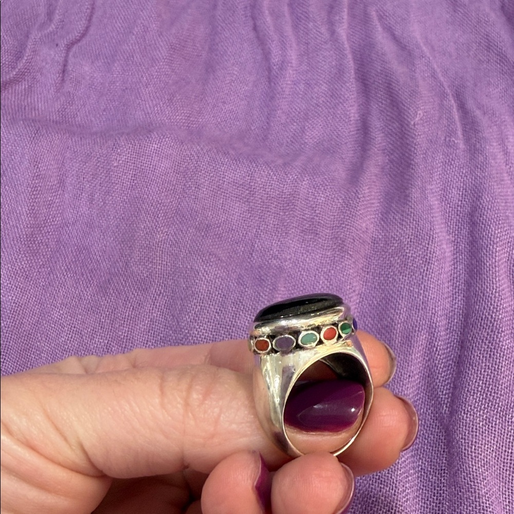 Cabochon Onyx Ring - Picture 2 of 5